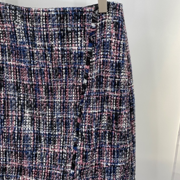 Loft lined skirt Size 2 - Picture 3 of 5